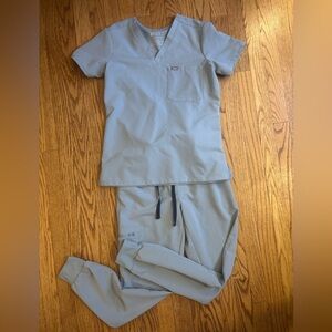 FIGS scrubs set XS Catarina Top Zamora bottoms Baby Blue